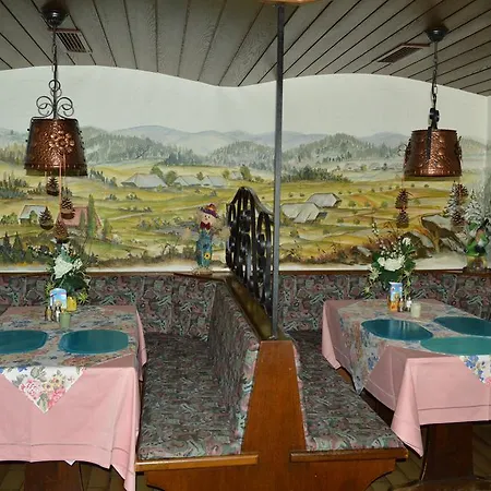 Lowen Hotel 3*